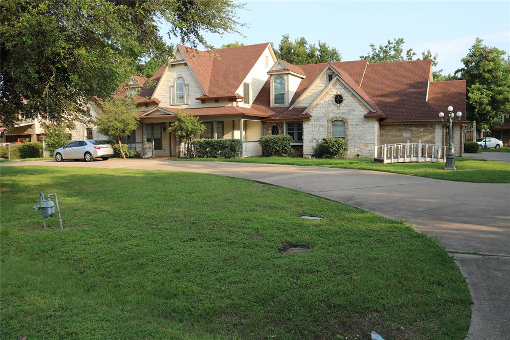 3010 Saint Lo