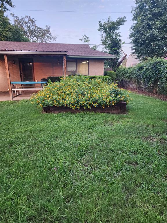 Colonial Acres - Residential