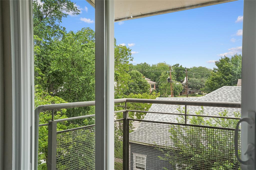 Gastonian Condo - Residential