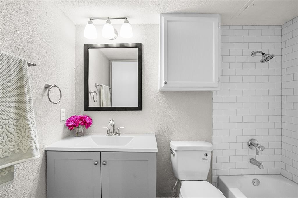 Gastonian Condo - Residential