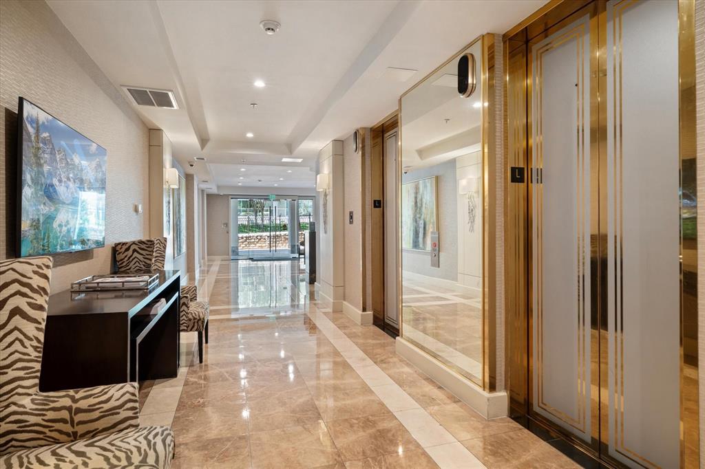 3225 Turtle Creek Boulevard 707