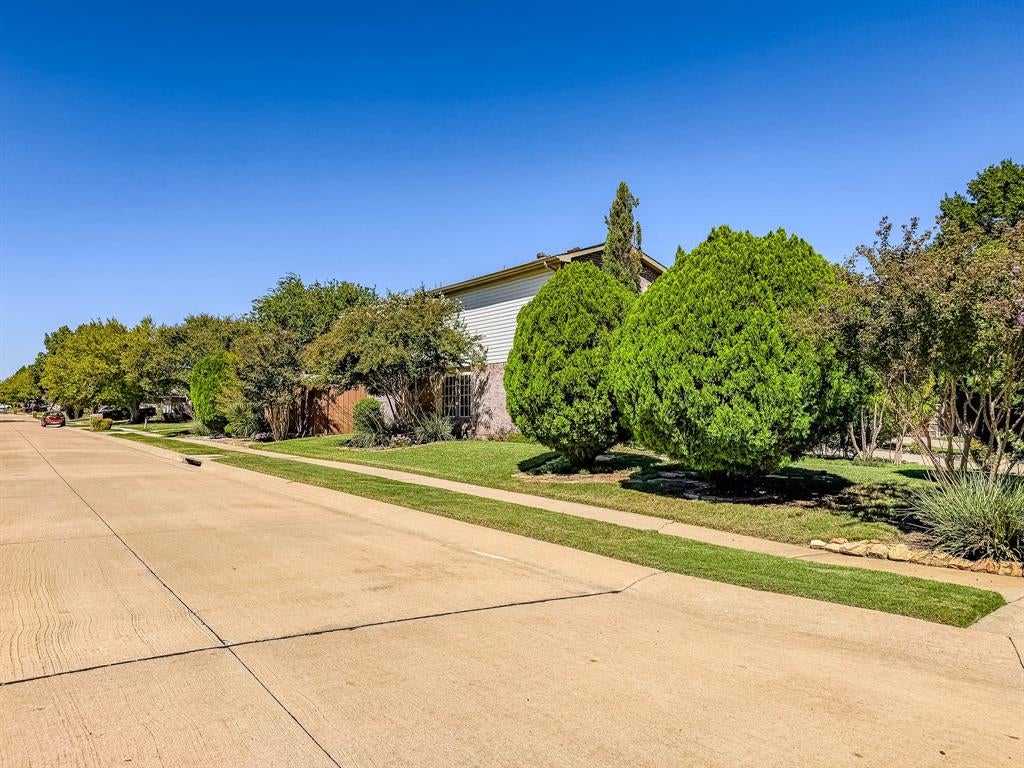 3002 Cedar Crest Drive