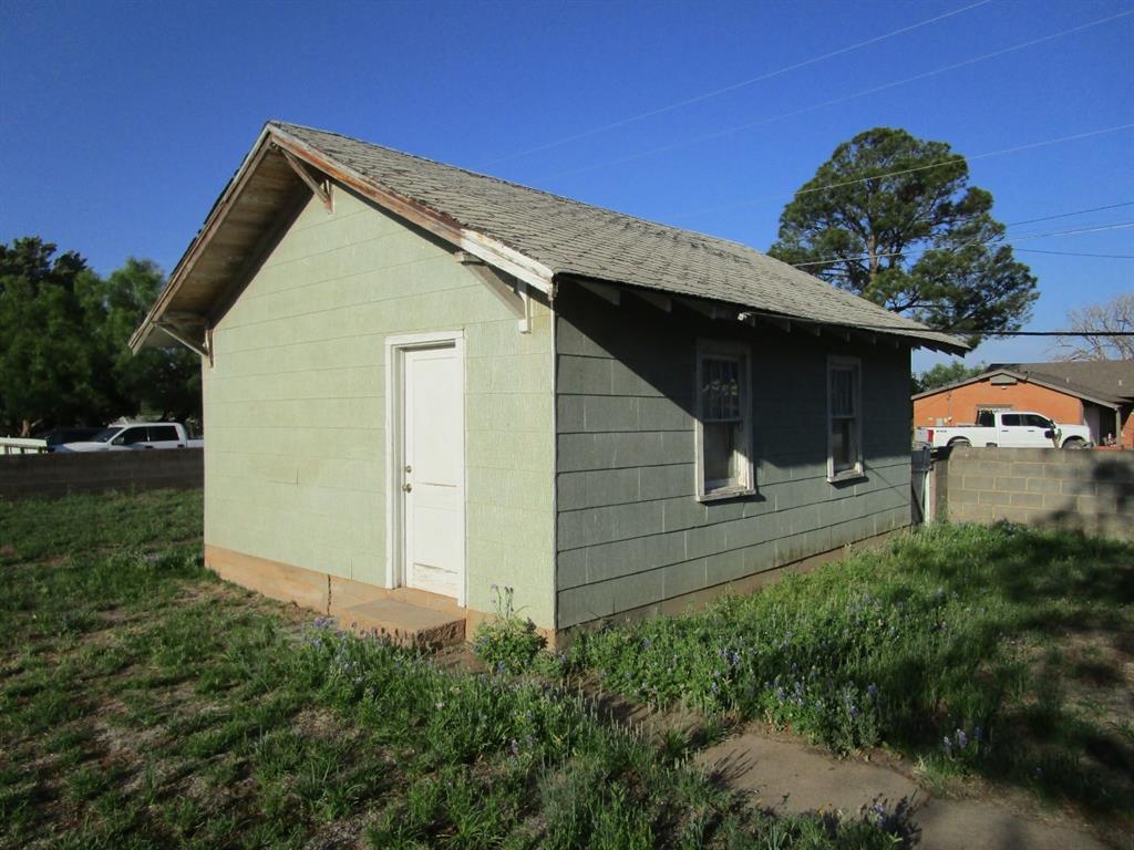 105 E 9th Street
