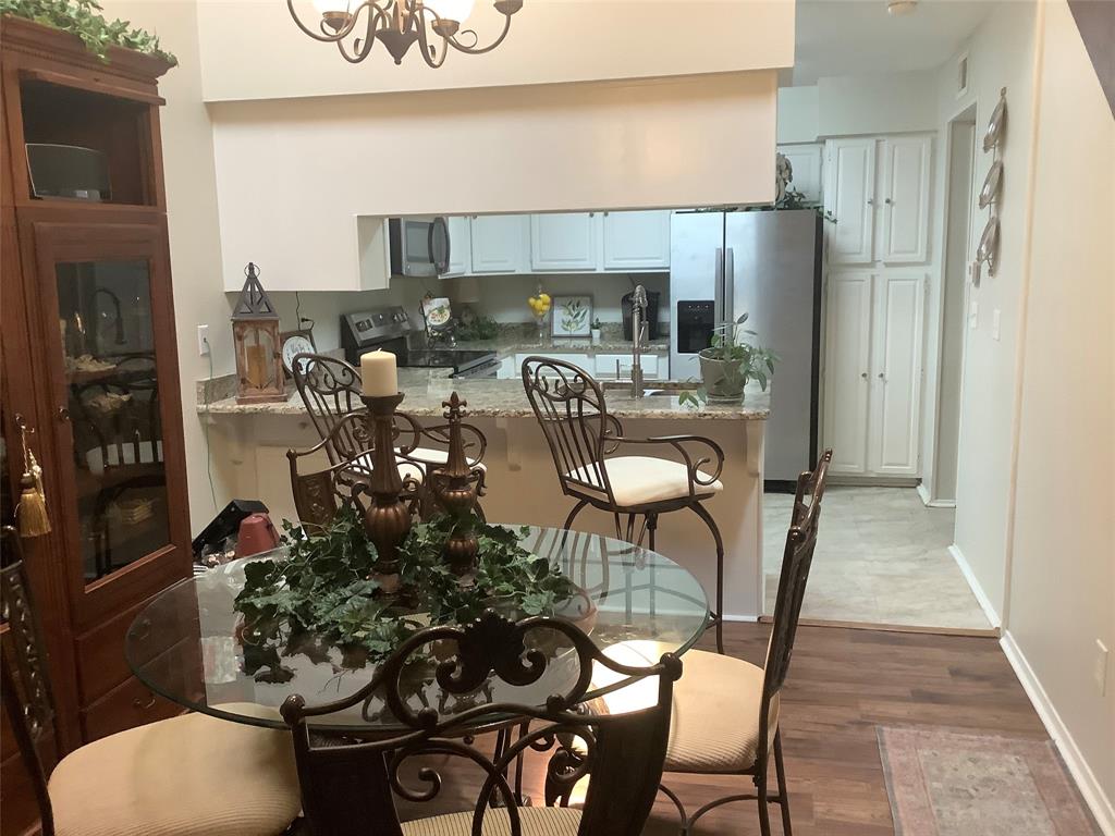 3634 Greenacres Place 230