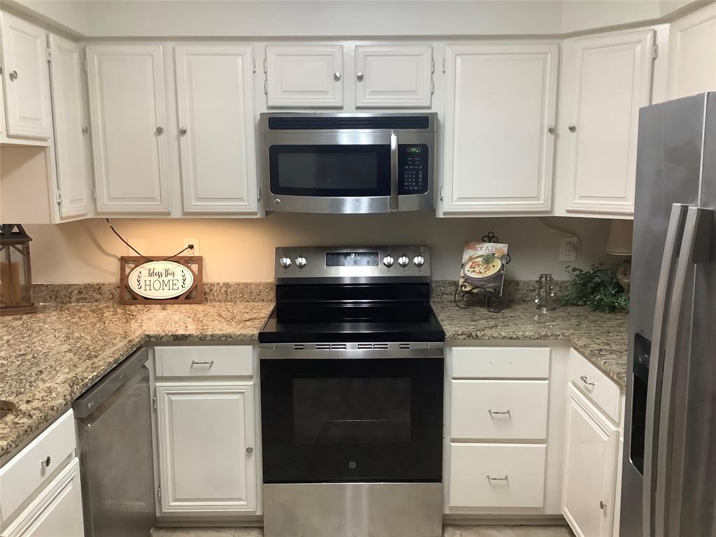3634 Greenacres Place 230