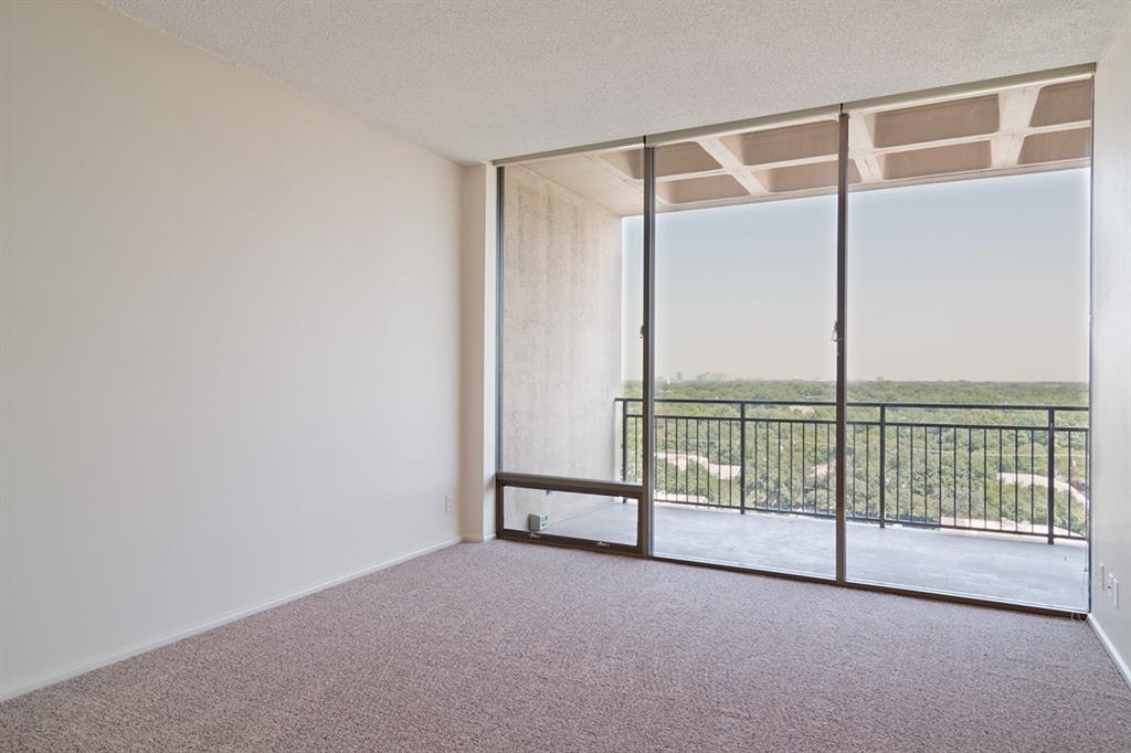 6335 W Northwest Highway 913