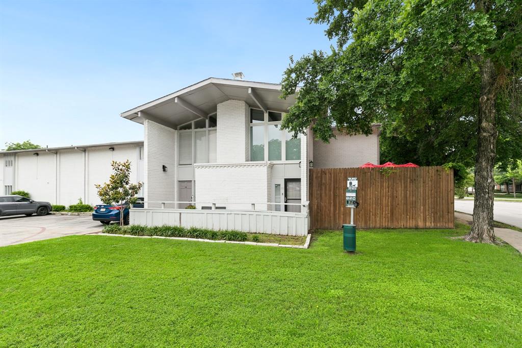 4347 Dickason Avenue 111