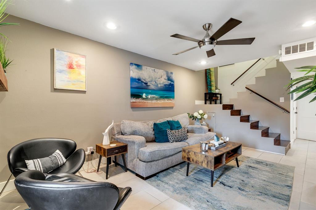 Los Nogales Condo - Residential