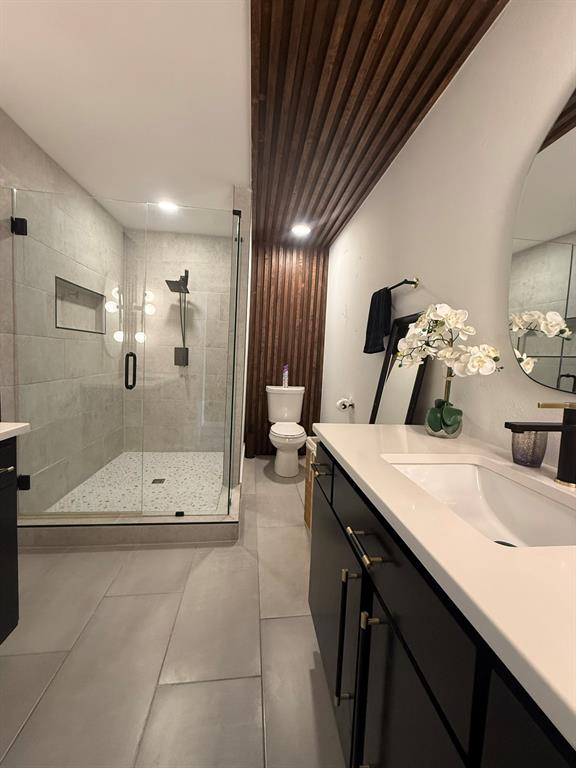 Los Nogales Condo - Residential