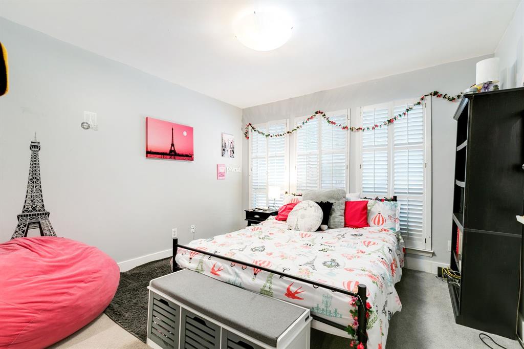 Los Nogales Condo - Residential