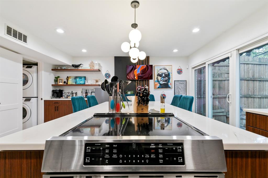 Los Nogales Condo - Residential