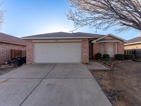 Photo of 7308 Ranger Way, Fort Worth, TX 76133 (MLS # 21225307)