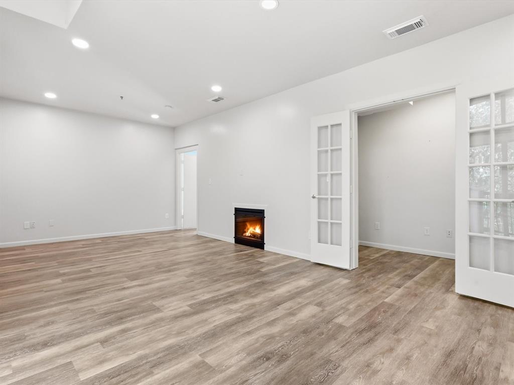 Avanti On Avondale Condo - Residential