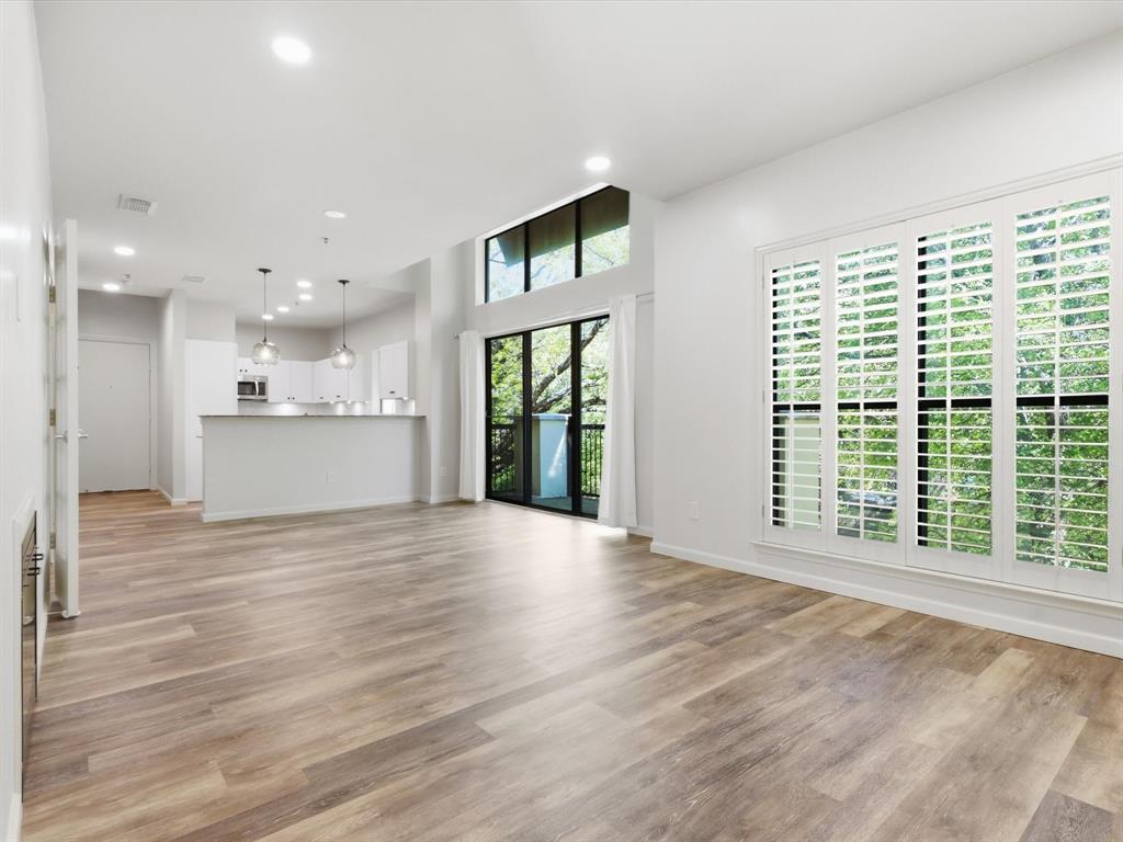 4122 Avondale Avenue 204