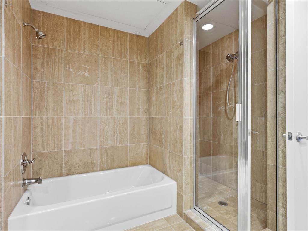 Avanti On Avondale Condo - Residential