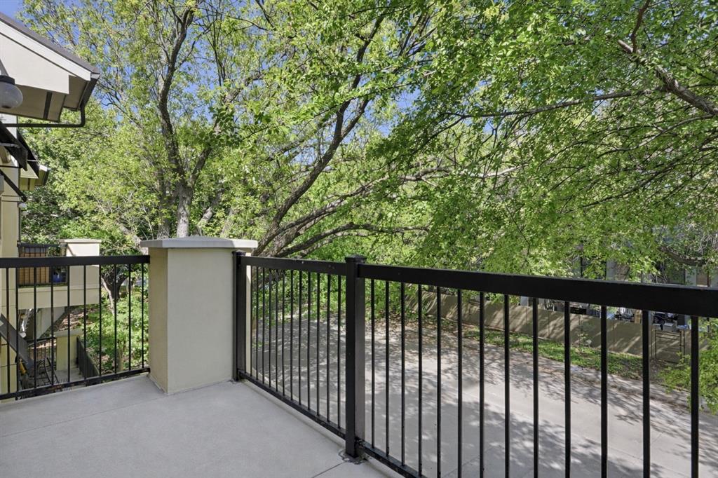 Avanti On Avondale Condo - Residential