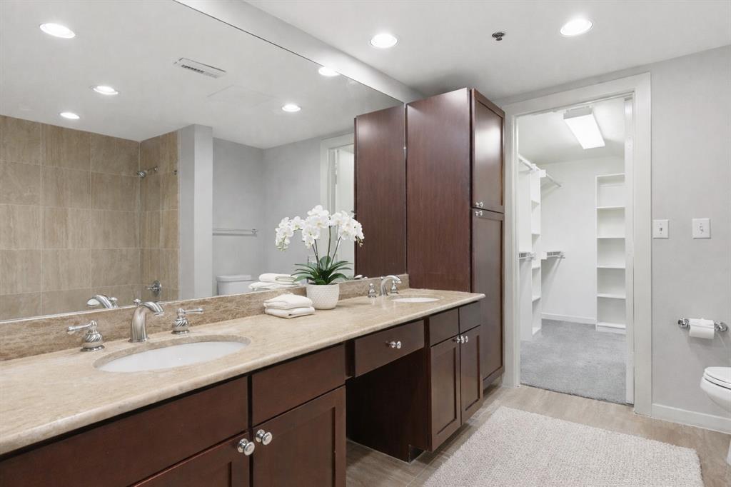 Avanti On Avondale Condo - Residential