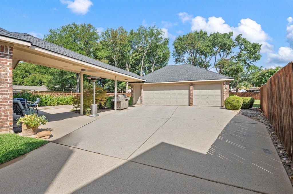 1607 Forest Bend Lane