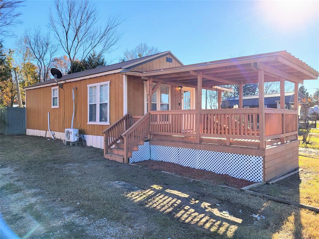 Photo 1 of 2 — 308 Carson Circle, Gun Barrel City, TX 75156