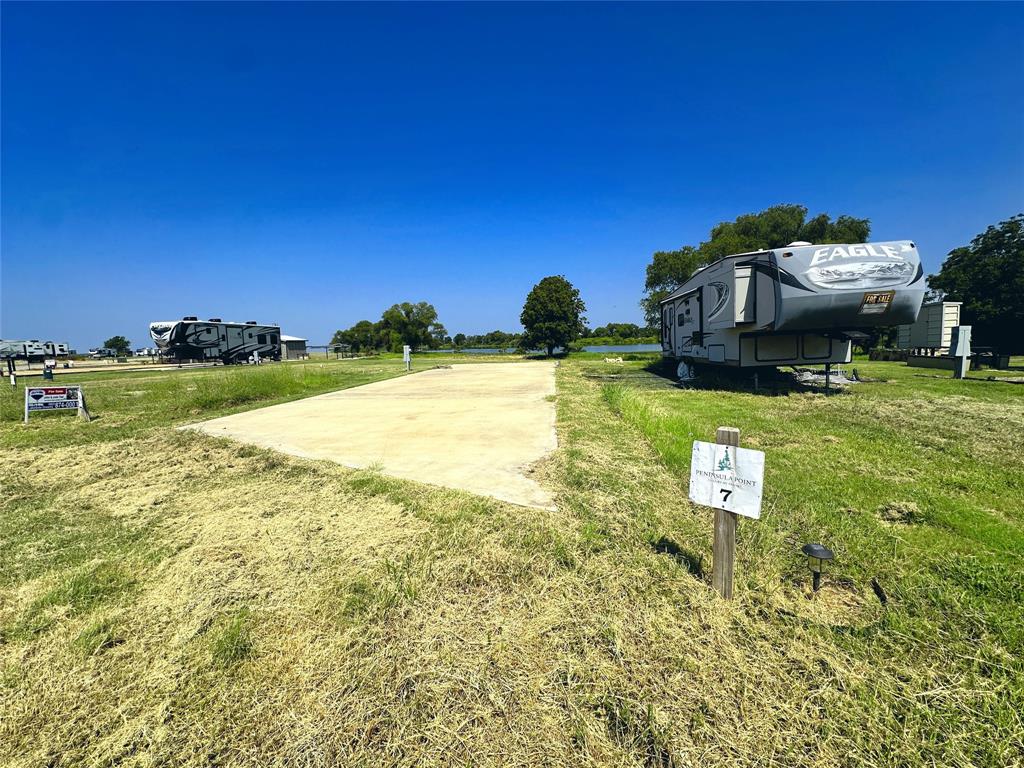 Peninsula Point - Land