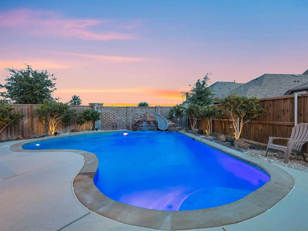 1641 Sebright Trail