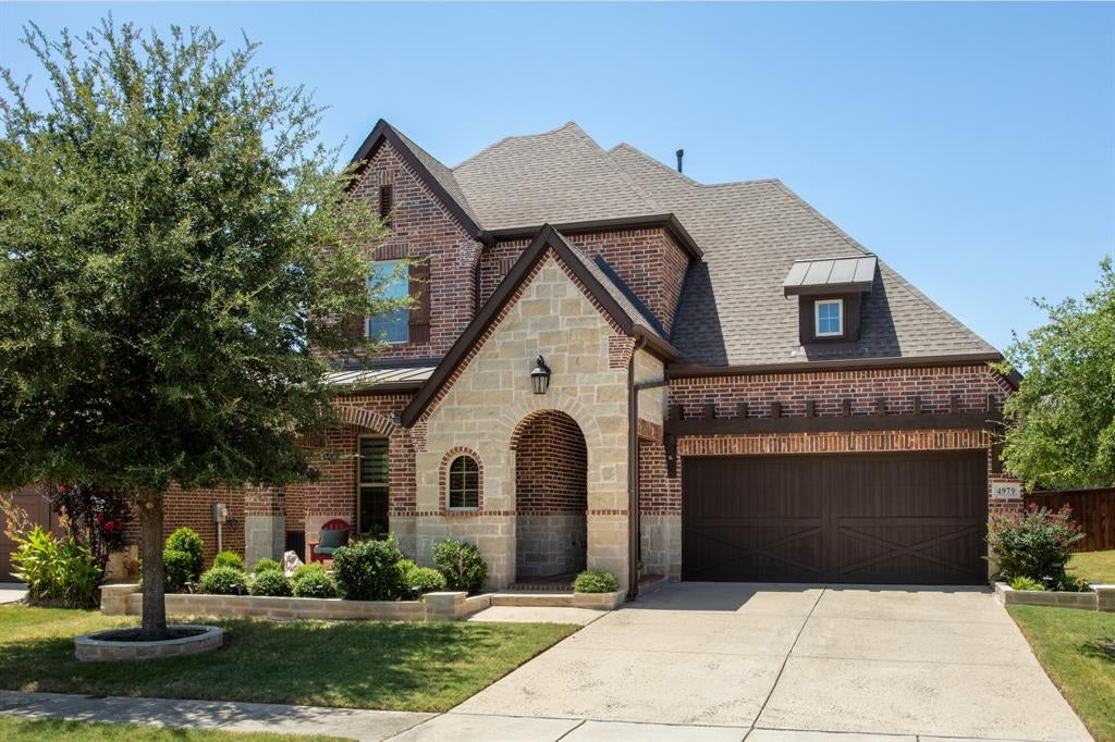 4979 Stornoway Drive