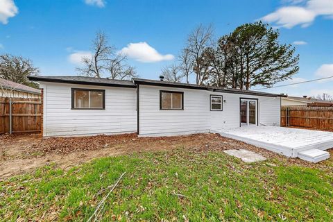Tiny photo for 2213 Pontiac Drive, Arlington, TX 76013 (MLS # 21141316)