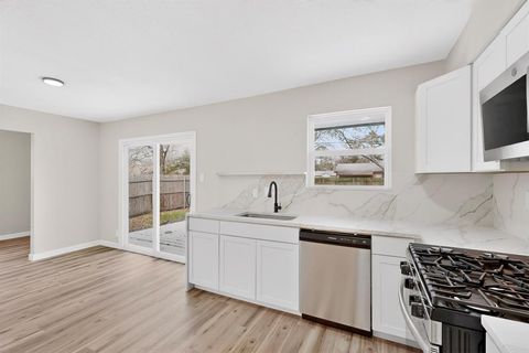 Tiny photo for 2213 Pontiac Drive, Arlington, TX 76013 (MLS # 21141316)