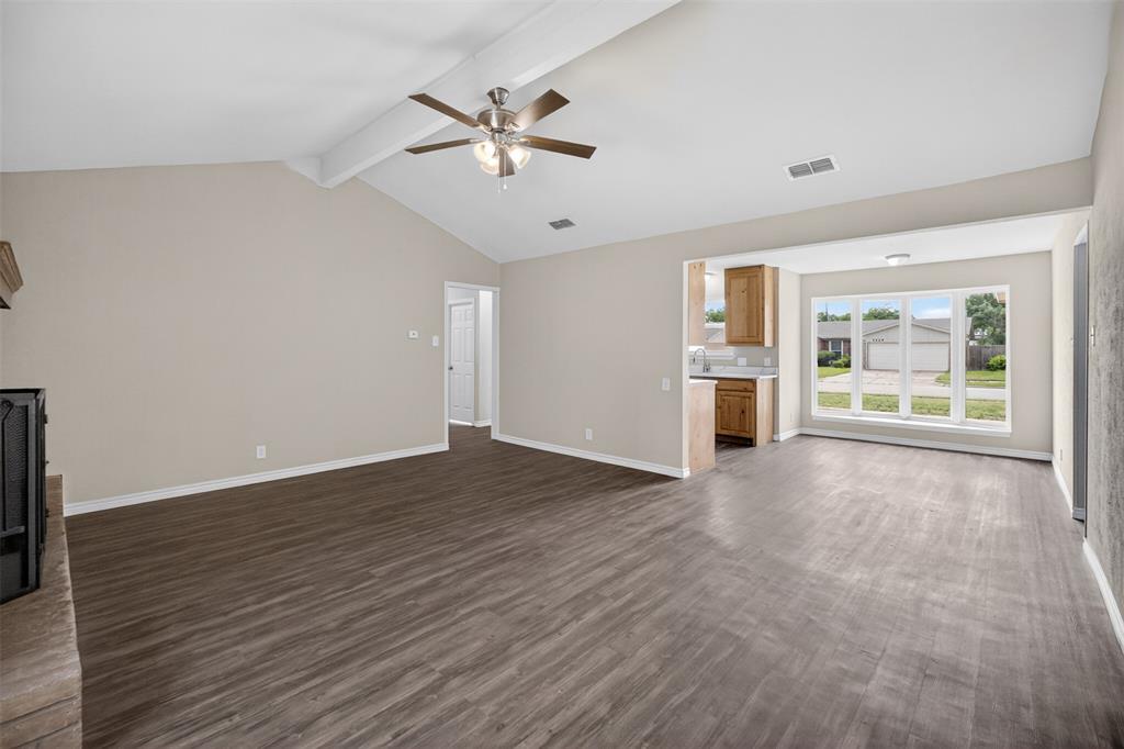 7528 Meadowlark Lane N