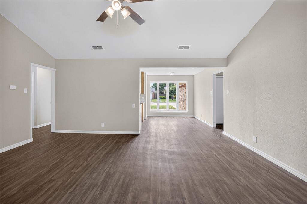 7528 Meadowlark Lane N