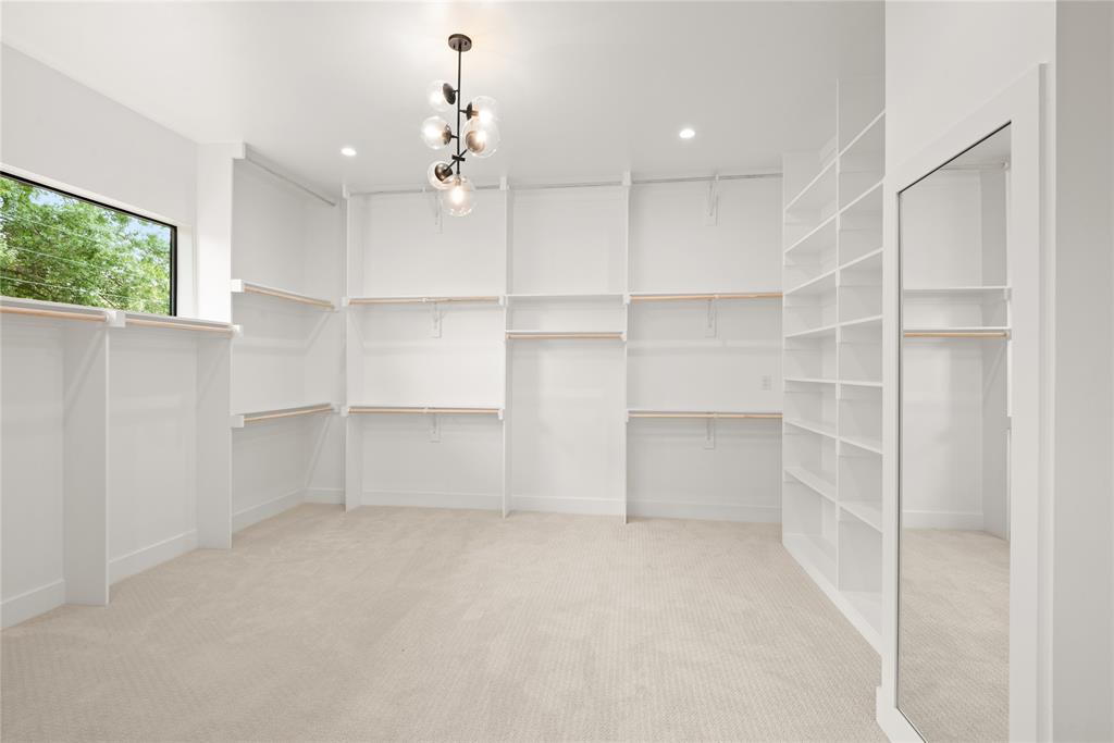 WILSHIRE PARK - Residential