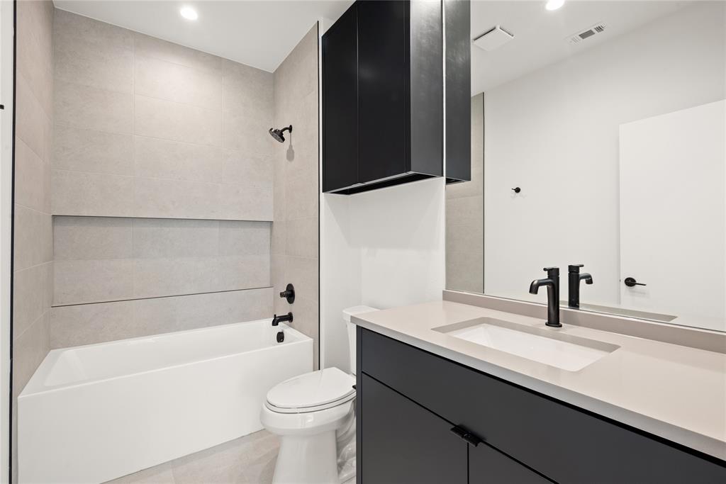 WILSHIRE PARK - Residential