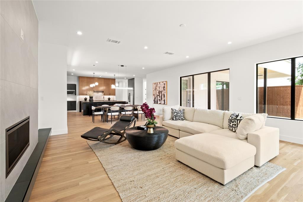 WILSHIRE PARK - Residential