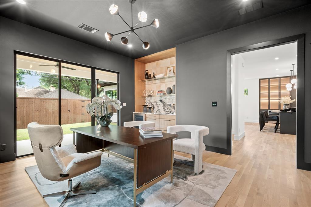 WILSHIRE PARK - Residential