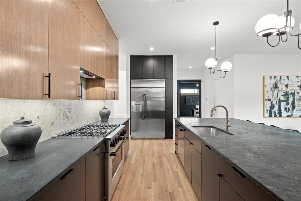 WILSHIRE PARK - Residential