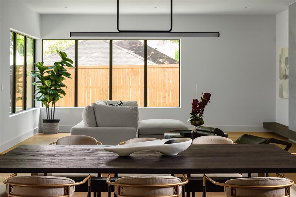 WILSHIRE PARK - Residential