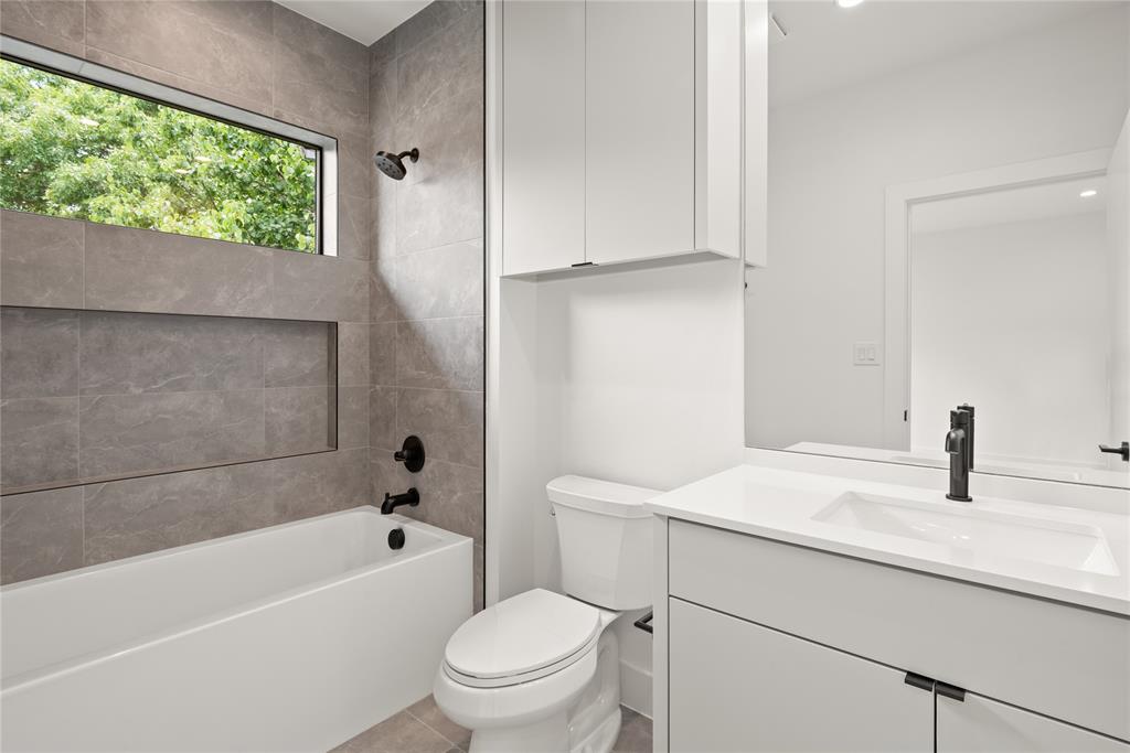 WILSHIRE PARK - Residential