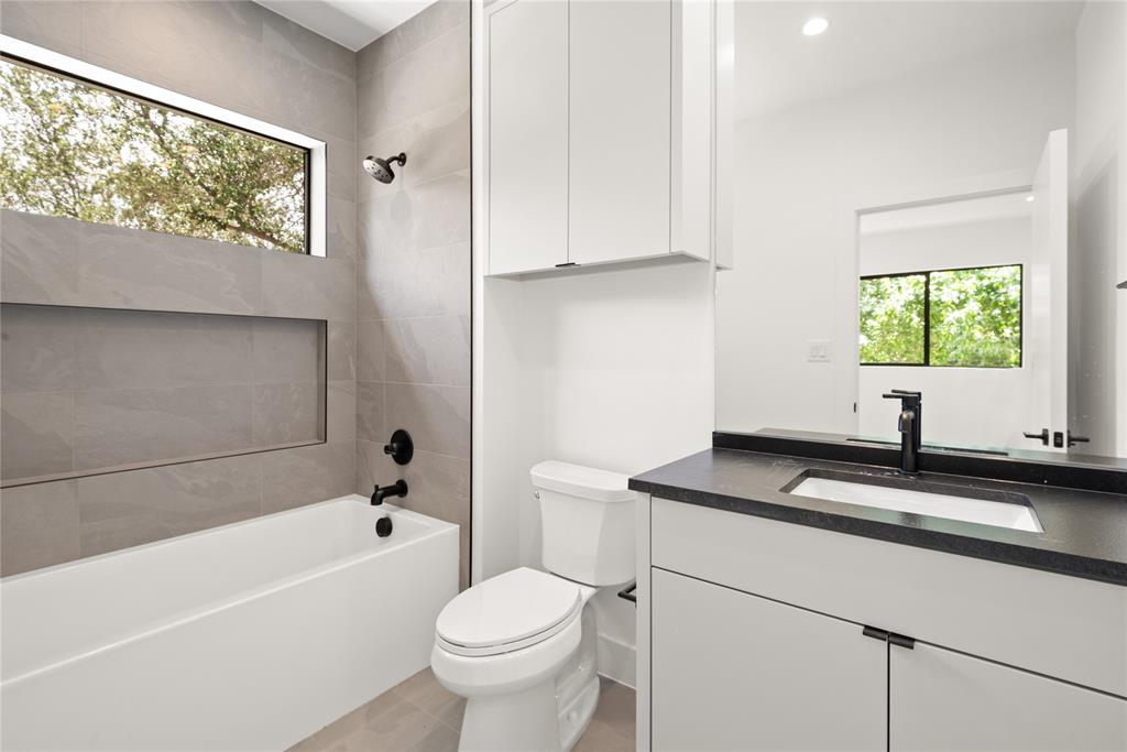 WILSHIRE PARK - Residential