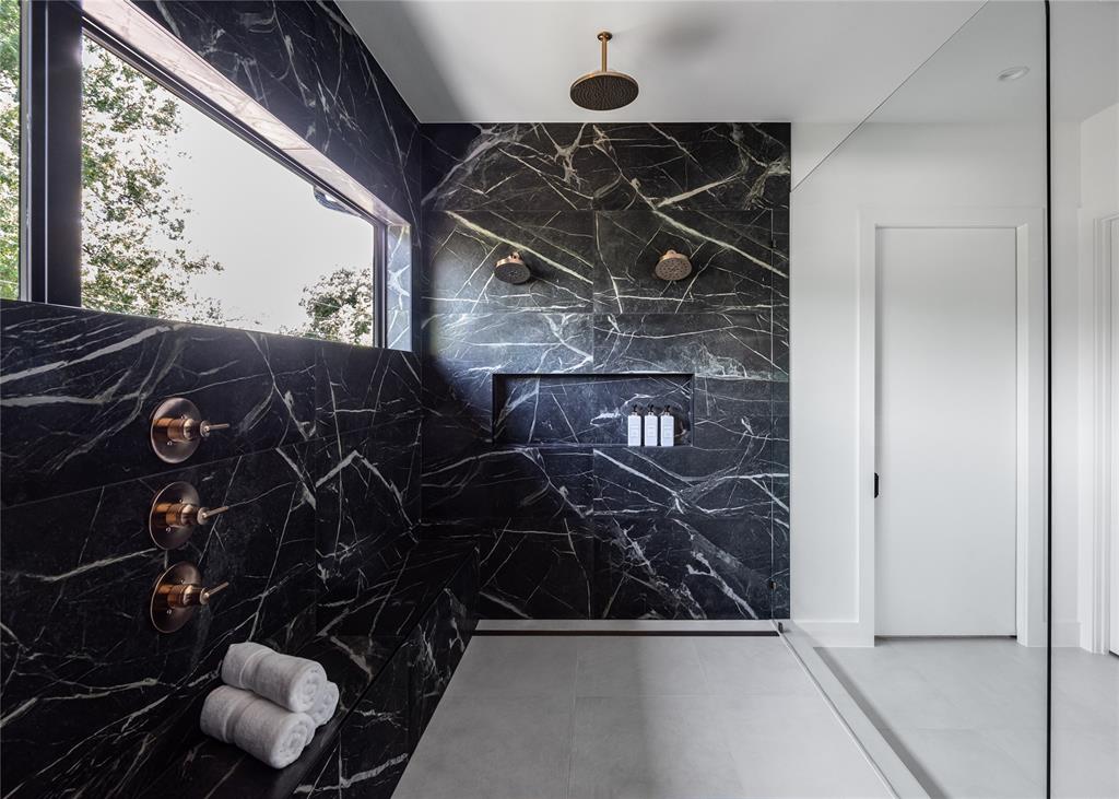 WILSHIRE PARK - Residential