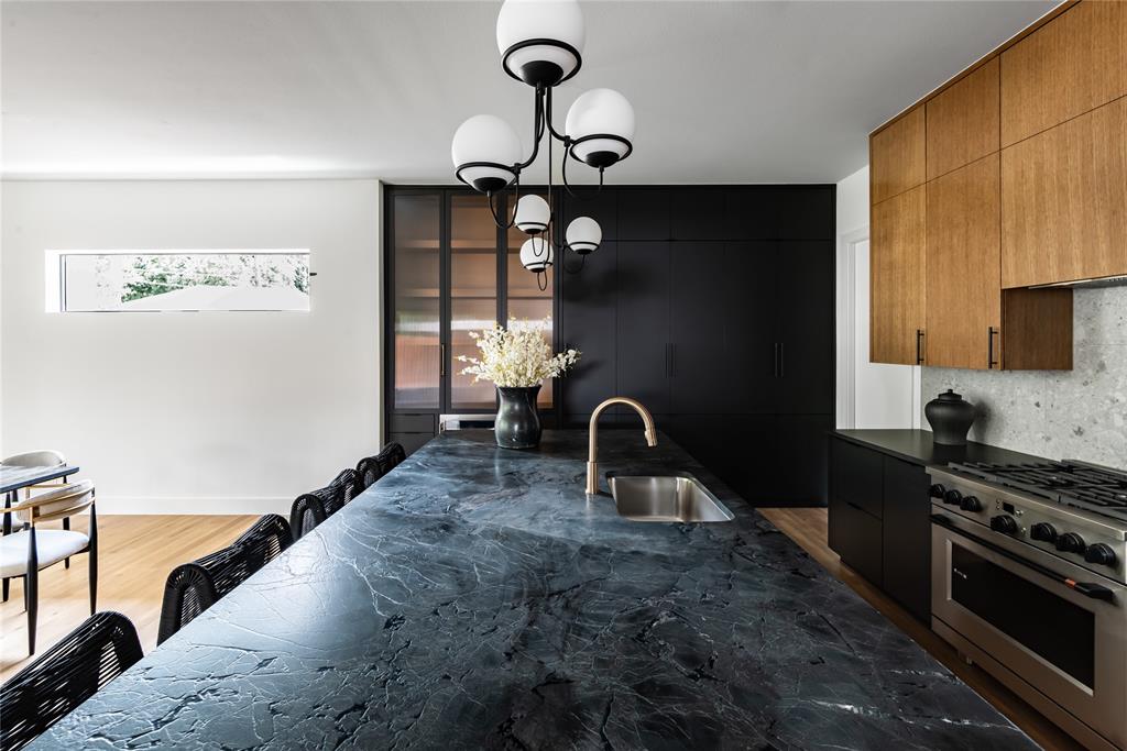 WILSHIRE PARK - Residential