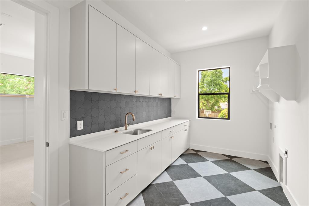 WILSHIRE PARK - Residential