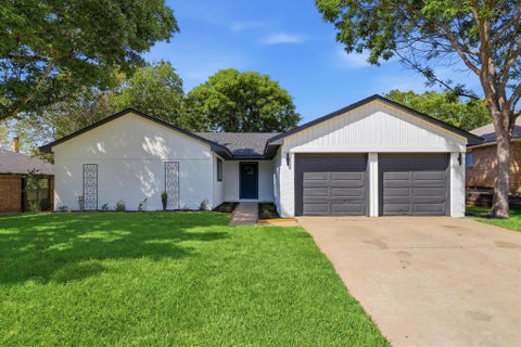 Photo of 3405 Mill Ridge, Bedford, TX 76021 (MLS # 21376271)