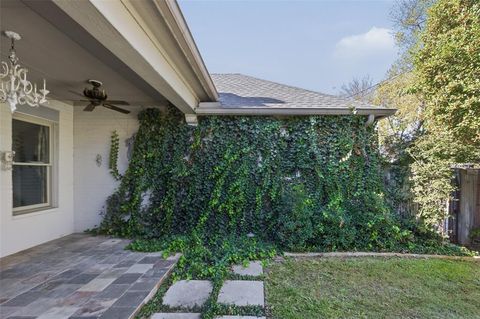 Tiny photo for 4062 Bunting Avenue, Fort Worth, TX 76107 (MLS # 21129324)