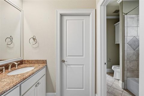 Tiny photo for 4062 Bunting Avenue, Fort Worth, TX 76107 (MLS # 21129324)