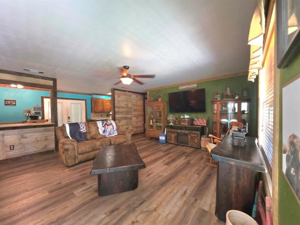900 S 8th Avenue