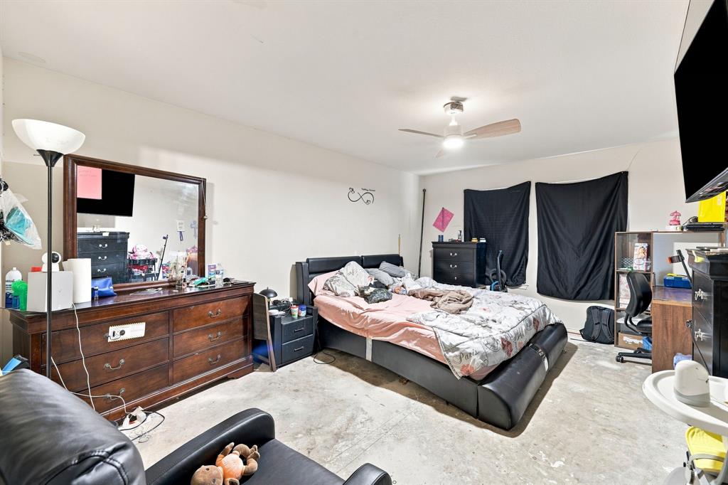 3512 Loyd Drive