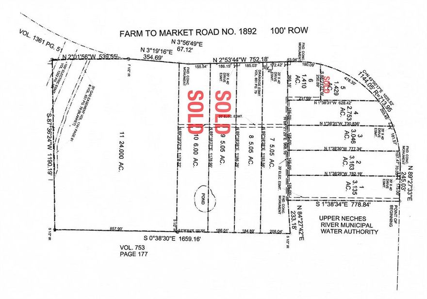 Stone Ridge offers picturesque county living with only 10 total lots, providing a peaceful and private setting just blocks from Lake Palestine. The properties feature level pastureland- ideal for building you dream home and creating a small ranch for Horses or Cattle. To keep livestock the lot has to be larger than 3 acres. Electricity already  available on-site through utility poles located at the back of the properties. Located just outside the Frankston city limits, and only 3 miles away from local shopping.  Stone Ridge offer both convenience and privacy . Tyler is approximately 20 miles away, providing access to premier shopping ,dining and medical facilities.   Stone Ridge has no HOA!!  There are deed restrictions . The minimum house size is 1600 sq ft. Site Built homes only and a two car garage is required whether is be attached or detached.  The entry point off the FM road is shared by two lots.  Each property has their own driveway .
Discover the best of both worlds-peaceful East Texas living paired with effortless access to every city amenity.
The public boat launch and fishing pier at Lake Palestine is a quarter of mile away.  Located on the deep end of the lake next to the dam , which offers loads of fishing and skiing.