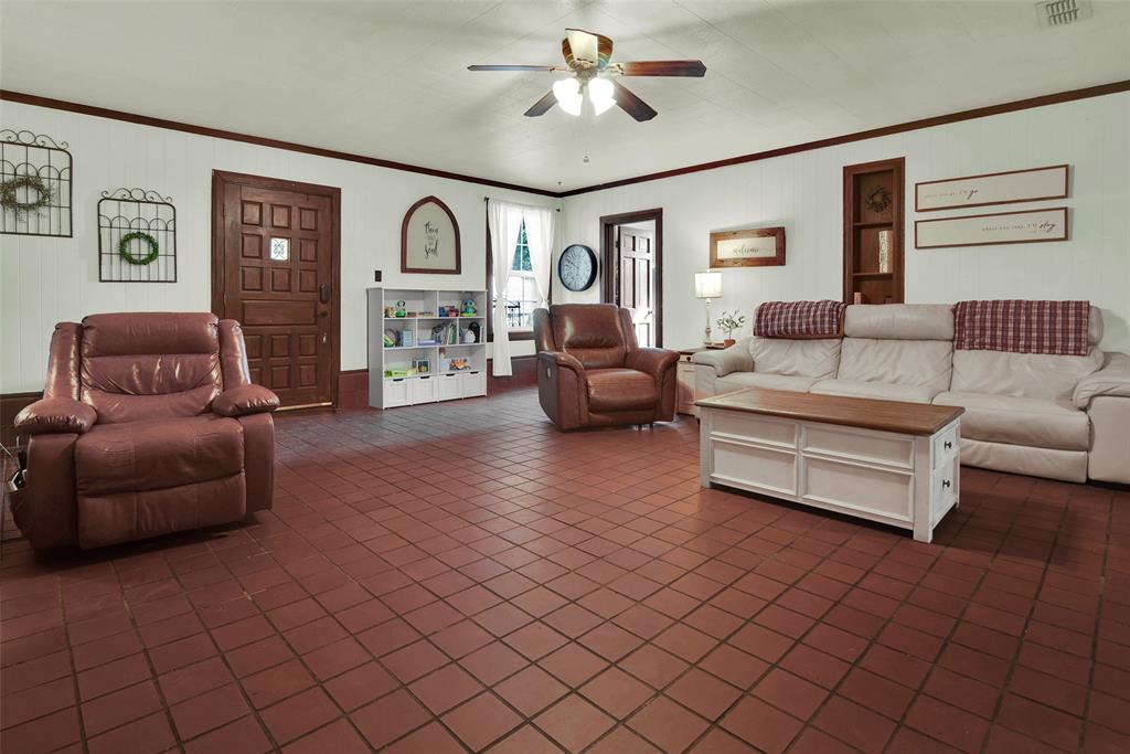 1106 Andy Thomas Road