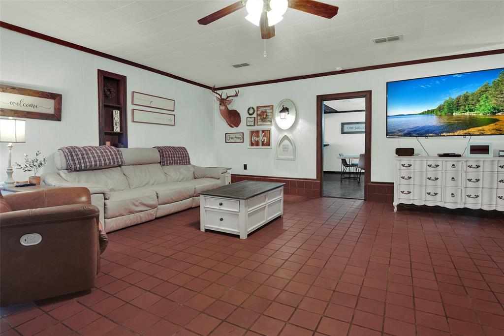 1106 Andy Thomas Road