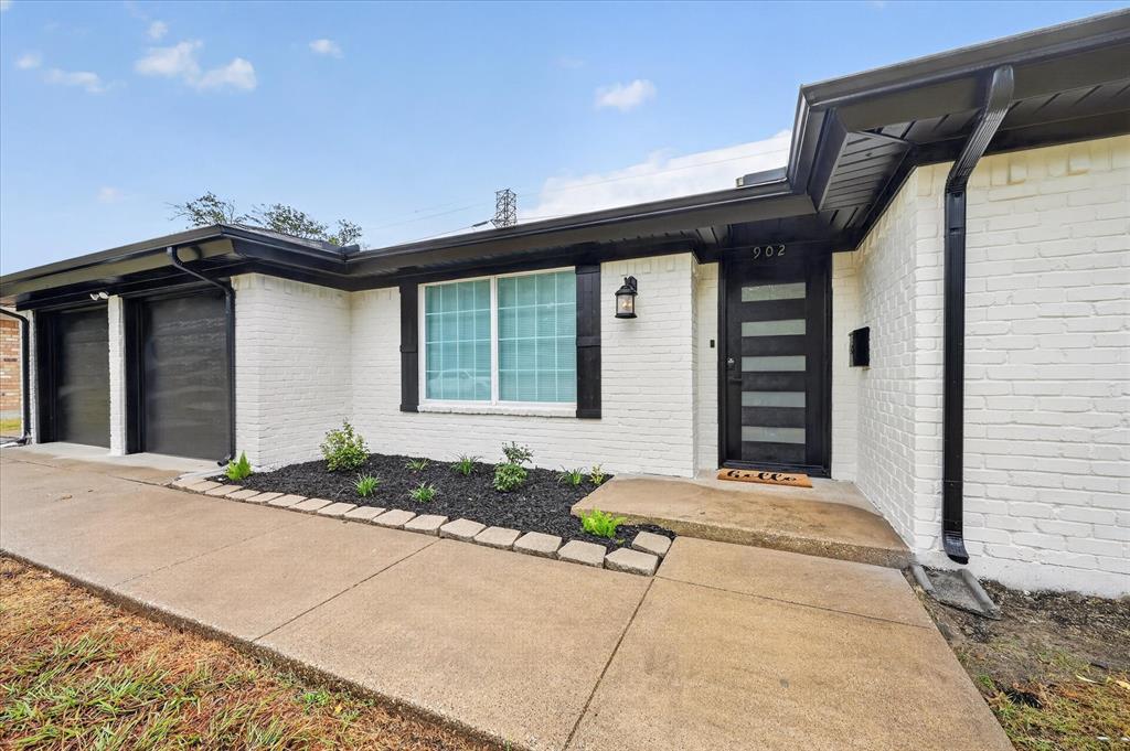 902 Ridgefield Drive
